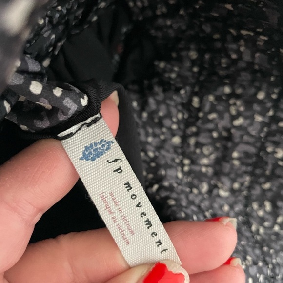 Free people movement cheetah print workout shorts - Picture 6 of 10